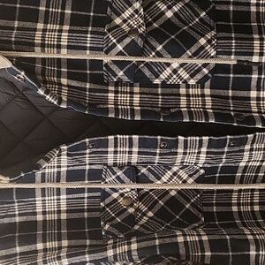 Outdoor jacket size L shacket with hoodie flannel.